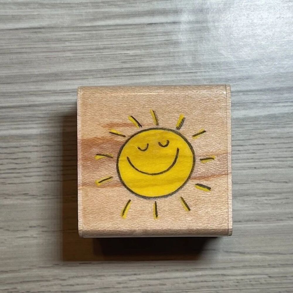 Me & My Big Ideas - Inkadinkado NWT 91840 K Smiling Sun Rubber Stamp